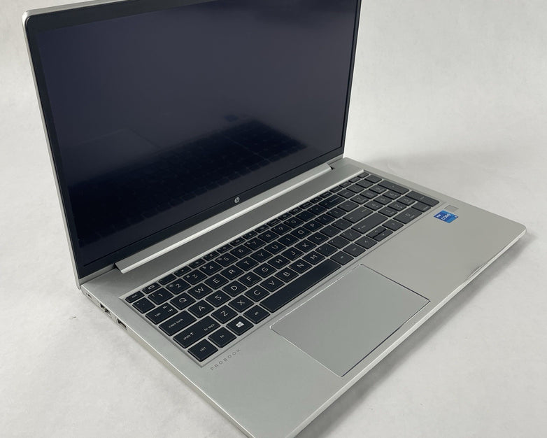 HP ProBook 450 G8 15.6" i5-1135G7 2.40 GHz 8 GB RAM No SSD/OS/AC - Bad Bottom