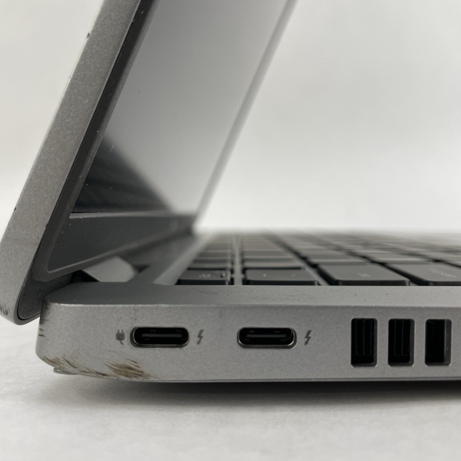 Dell Latitude 5430 14" i5-1235U 3.96 GHz 16 GB RAM No SSD/OS/AC5