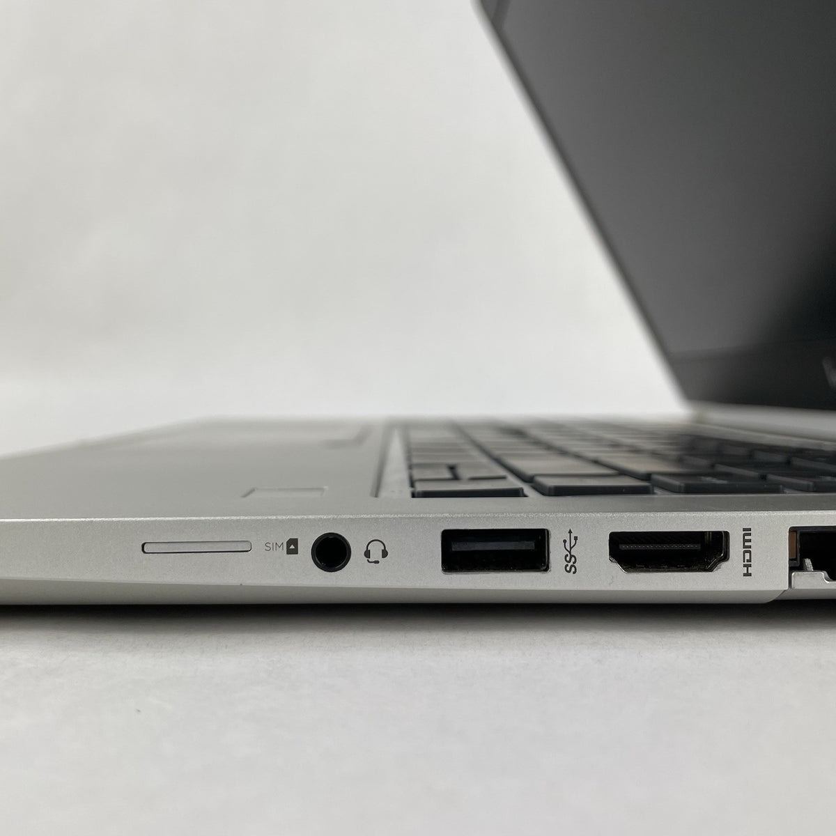 HP mt44 14" Ryzen 3 Pro 2300U 2.00 GHz 4 GB RAM No SSD/OS/AC5