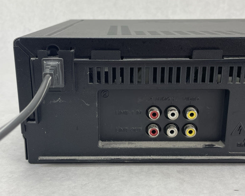 Sony SLV-677HF VCR 4-Head Hi-Fi Stereo VHS Player Recorder With Remote Works