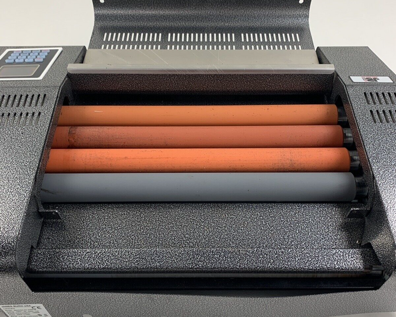 James Burn SpeedyLam 330R10 High Speed Pouch Laminator Powers, Heats, Bad Screen
