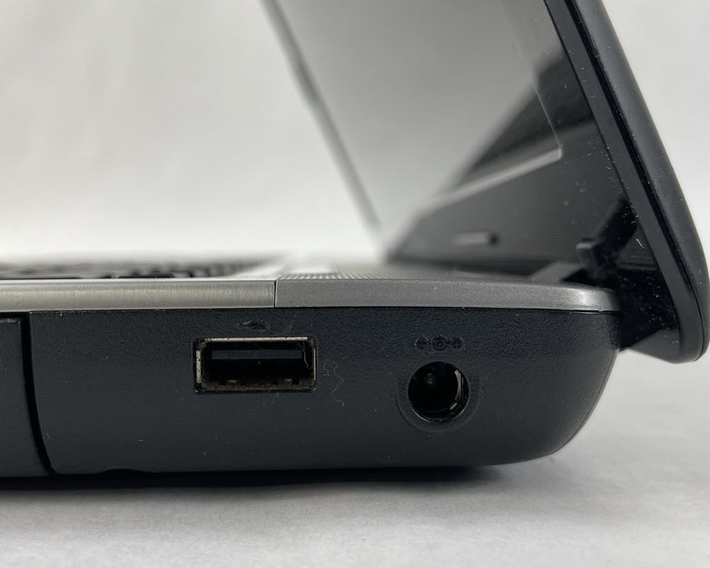 Lenovo IdeaPad Z565 15.6" AMD Phenom 2 N660 3.0GHz 4GB RAM No SSD/OS/AC/Battery