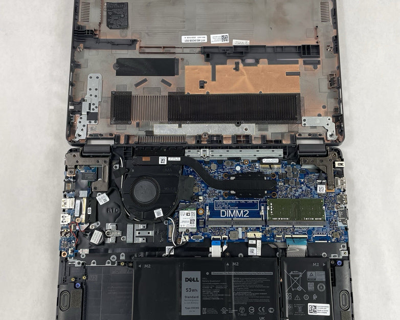 Dell Latitude 3510 15.6" i7-10510U 1.80 GHz 8 GB RAM No SSD/OS/AC - Bad M.2