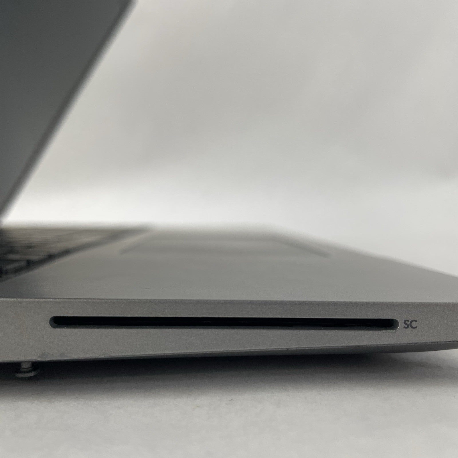 Dell Latitude 5520 15.6" i5-1145G7 2.60 GHz 8 GB RAM No SSD/OS/AC/Battery - READ5
