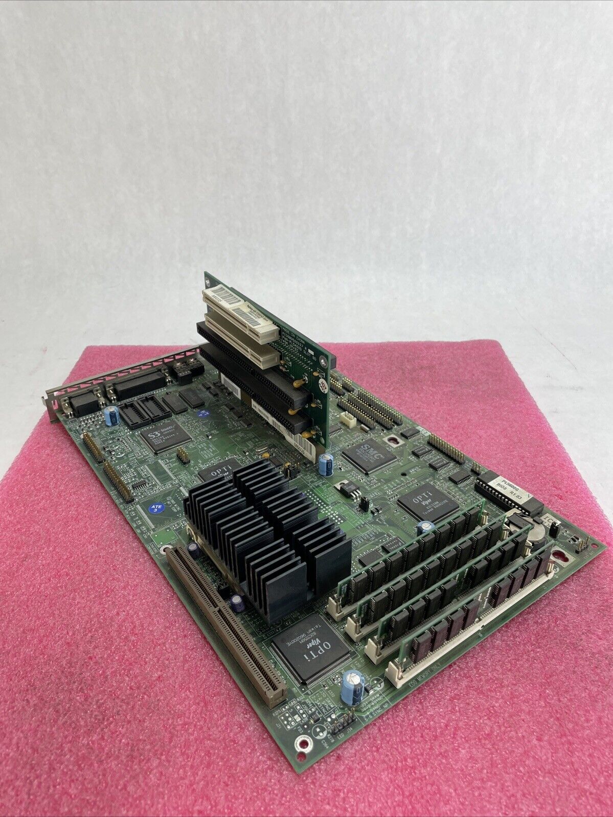 Compaq PL5600G Motherboard Intel Pentium 100MHz 40MB RAM