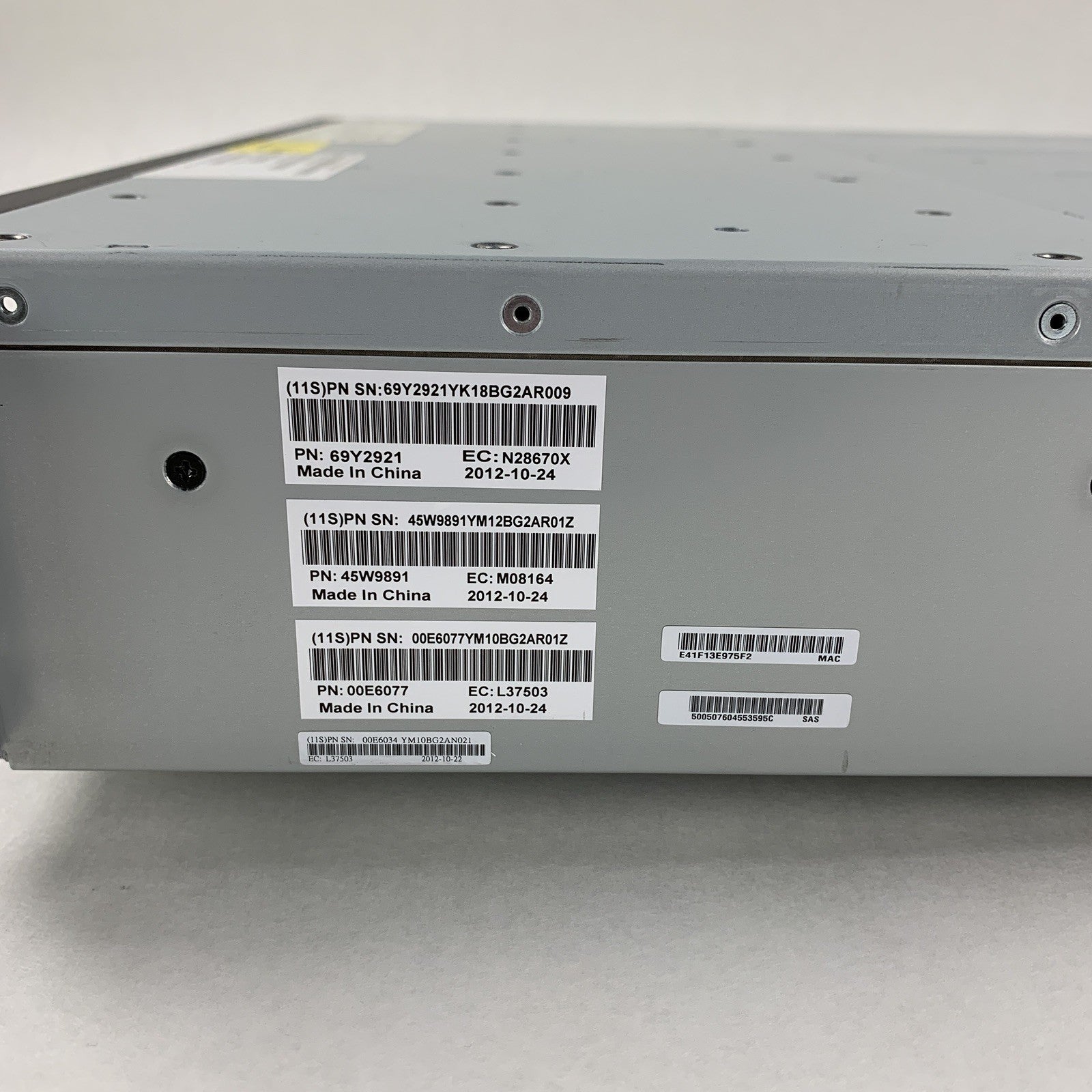 IBM 1747-HC2 69Y2921 170-6070-01 System Storage Enclosure Chassis 2x Power Supp