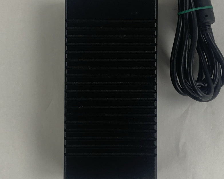 Dell PA-1151-06D2 w7758 150w 240v 19.5v Big Barrel AC Adapter No Power Cord