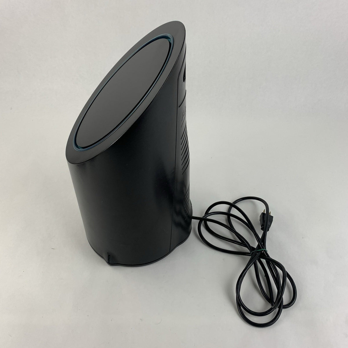 AirSource Model 3000 Portable Air Purification and Ionizer System - Powers On3