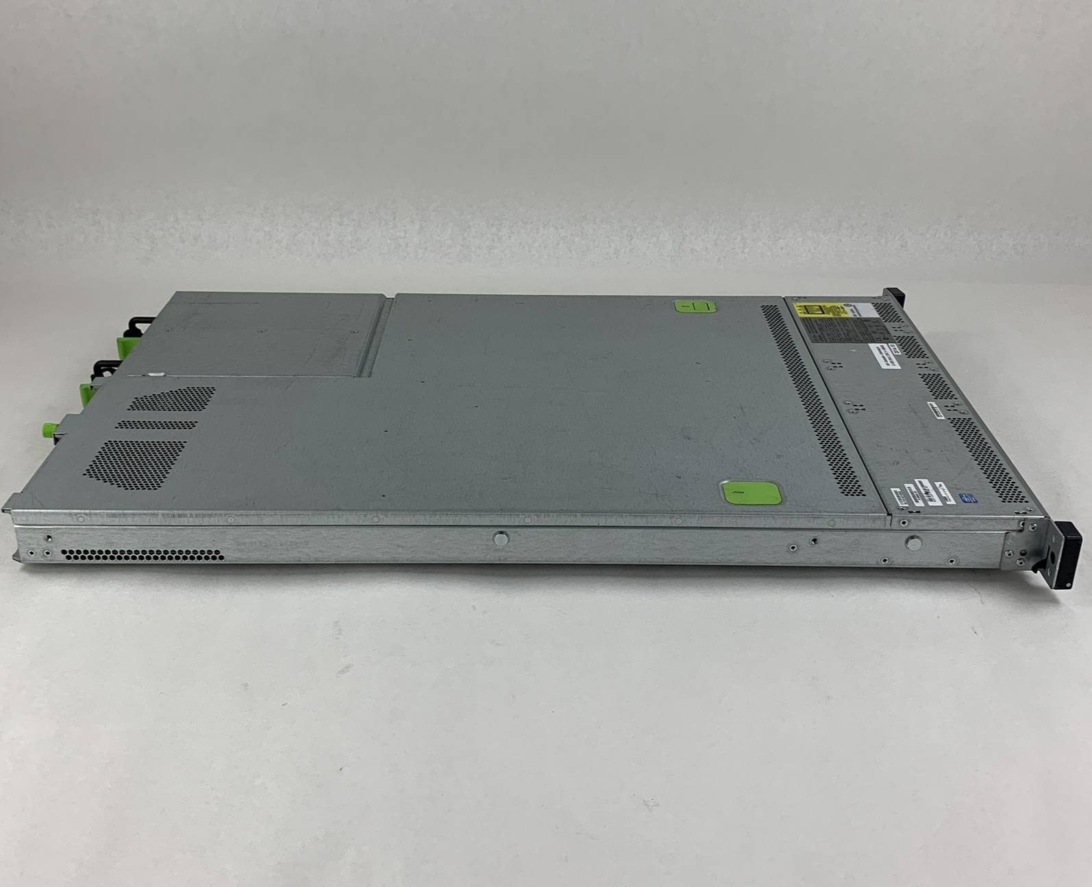 Cisco UCSC-C220-M3SBE Server 2x Xeon E5-2609 2.4 GHz 64 GB RAM No OS No HDD