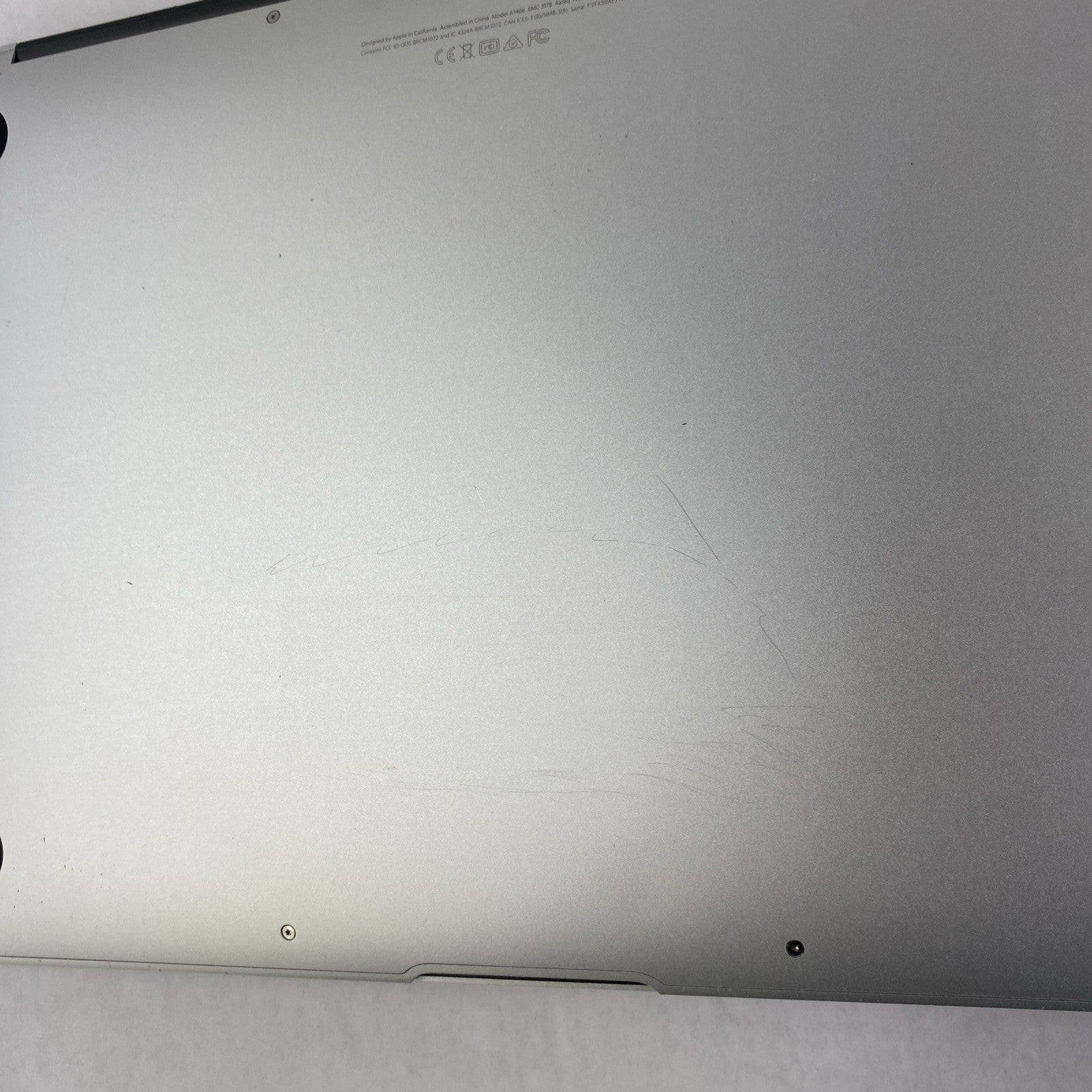 Apple MacBook Air A1466 2017 13" 1.8 GHz i5 8 GB RAM 500GB SSD os12.7.621