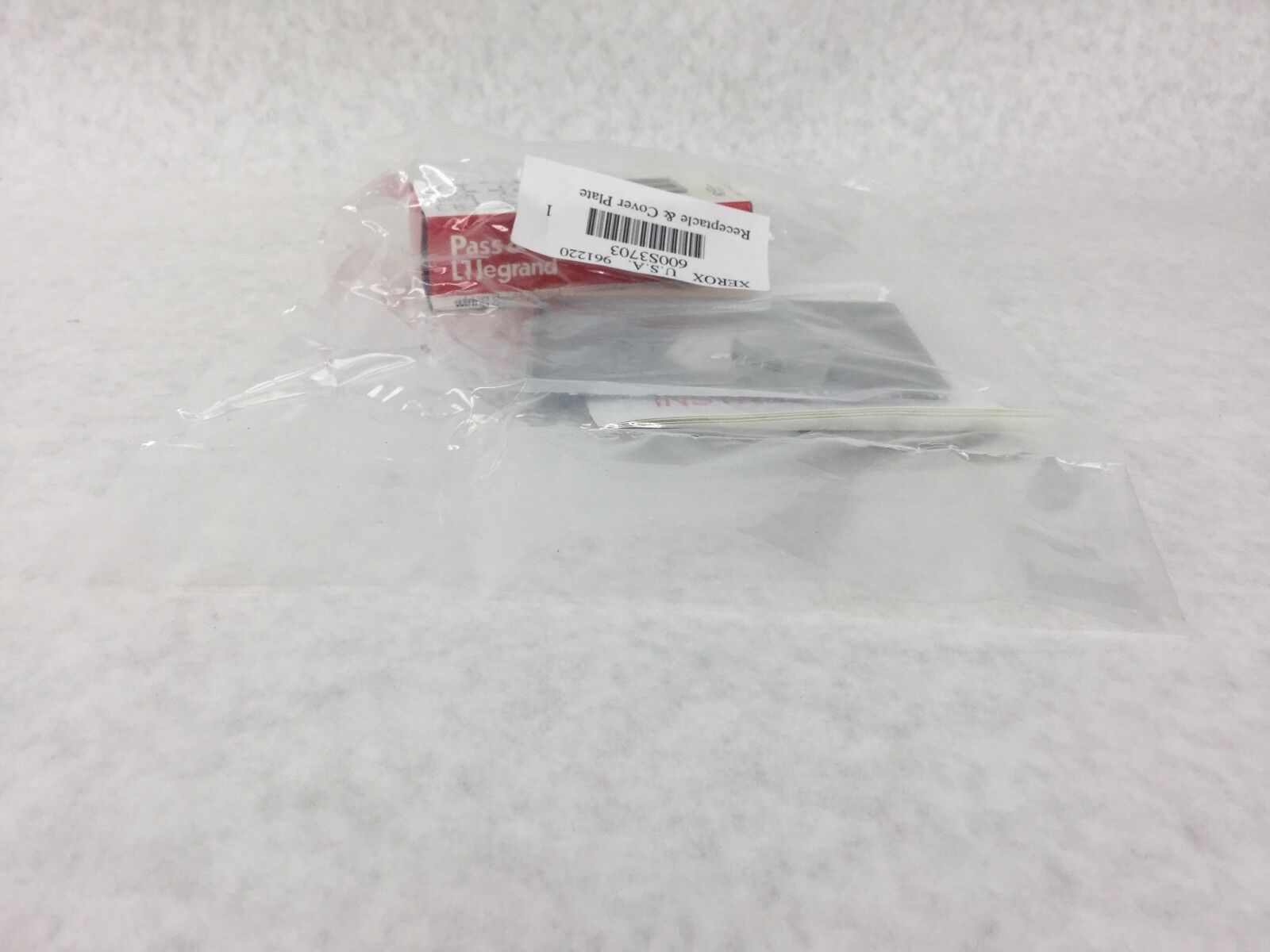 XEROX 600S3703 Receptacle & Cover Plate New