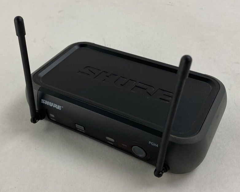 Shure PGX4 Wireless Receiver H6 524-542 MHz For Parts or Repair