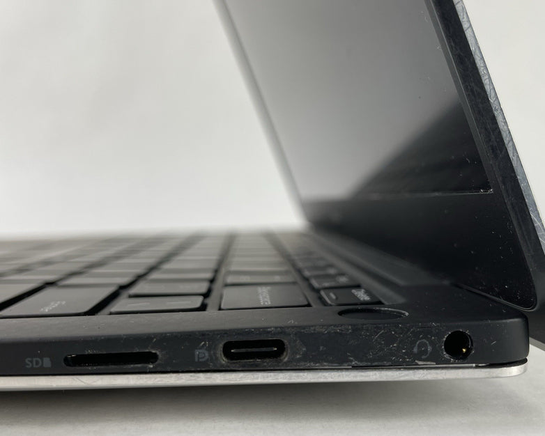 Dell XPS 13 9380 13.3" i7-8565U 1.80GHz 16GB RAM No SSD No OS No Batt Bad Corner