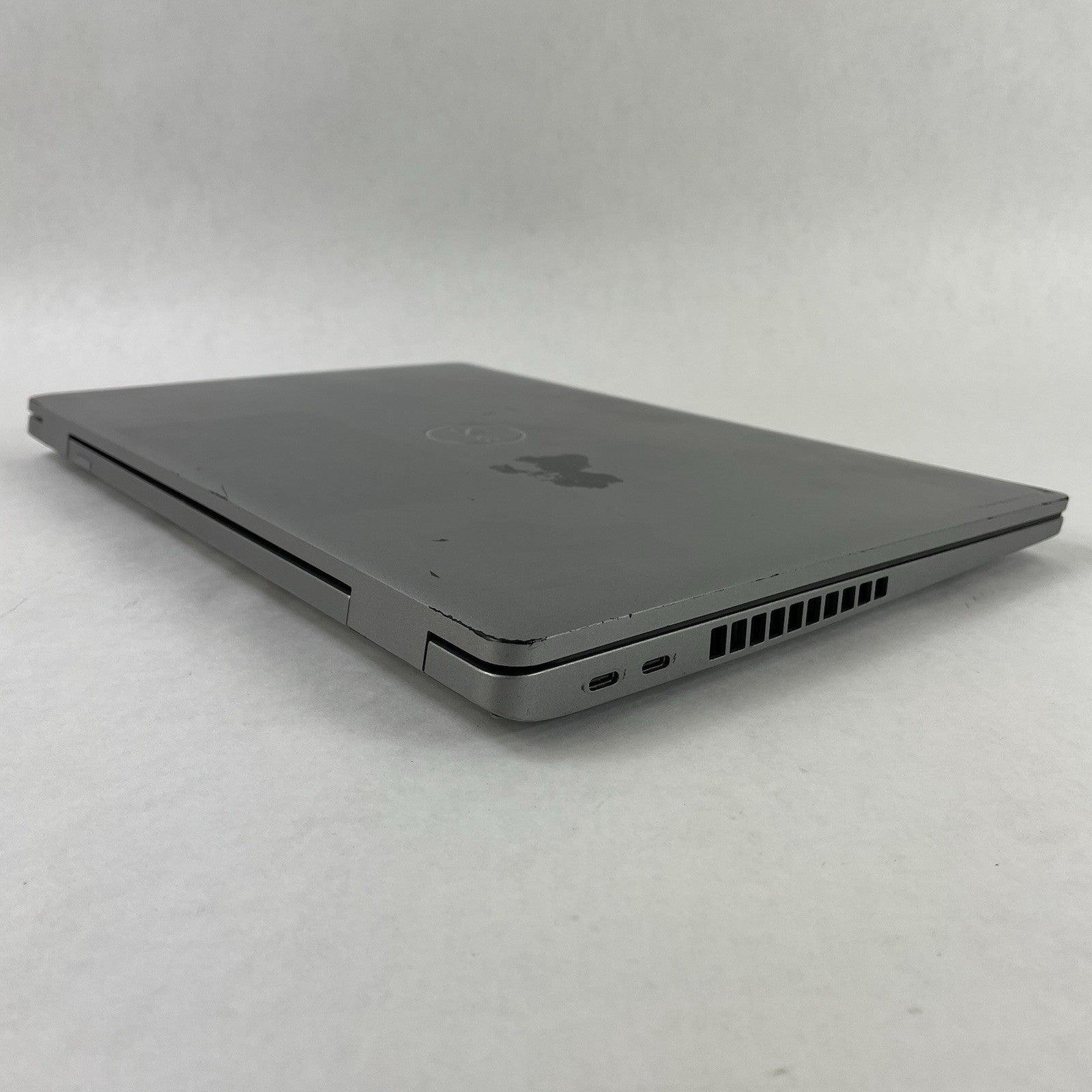 Dell Latitude 5520 15.6" i5-1135G7 2.40 GHz 8 GB RAM No SSD/OS/AC - Bezel READ12