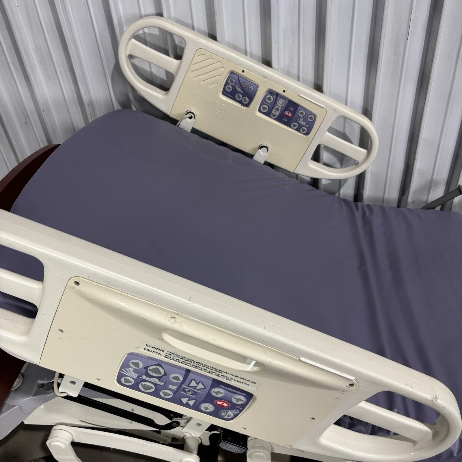Stryker LD304 Birthing Bed Powers and Lifts Torso Hydraulic Stuck