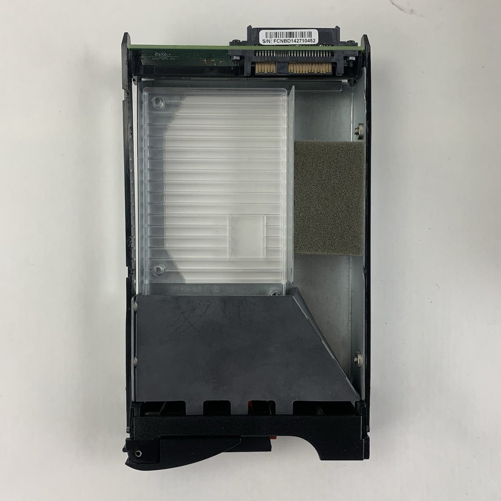 EMC EAE 100-542-104-01 12-Bay Storage Array Missing Two Caddies No Caddy Cover2