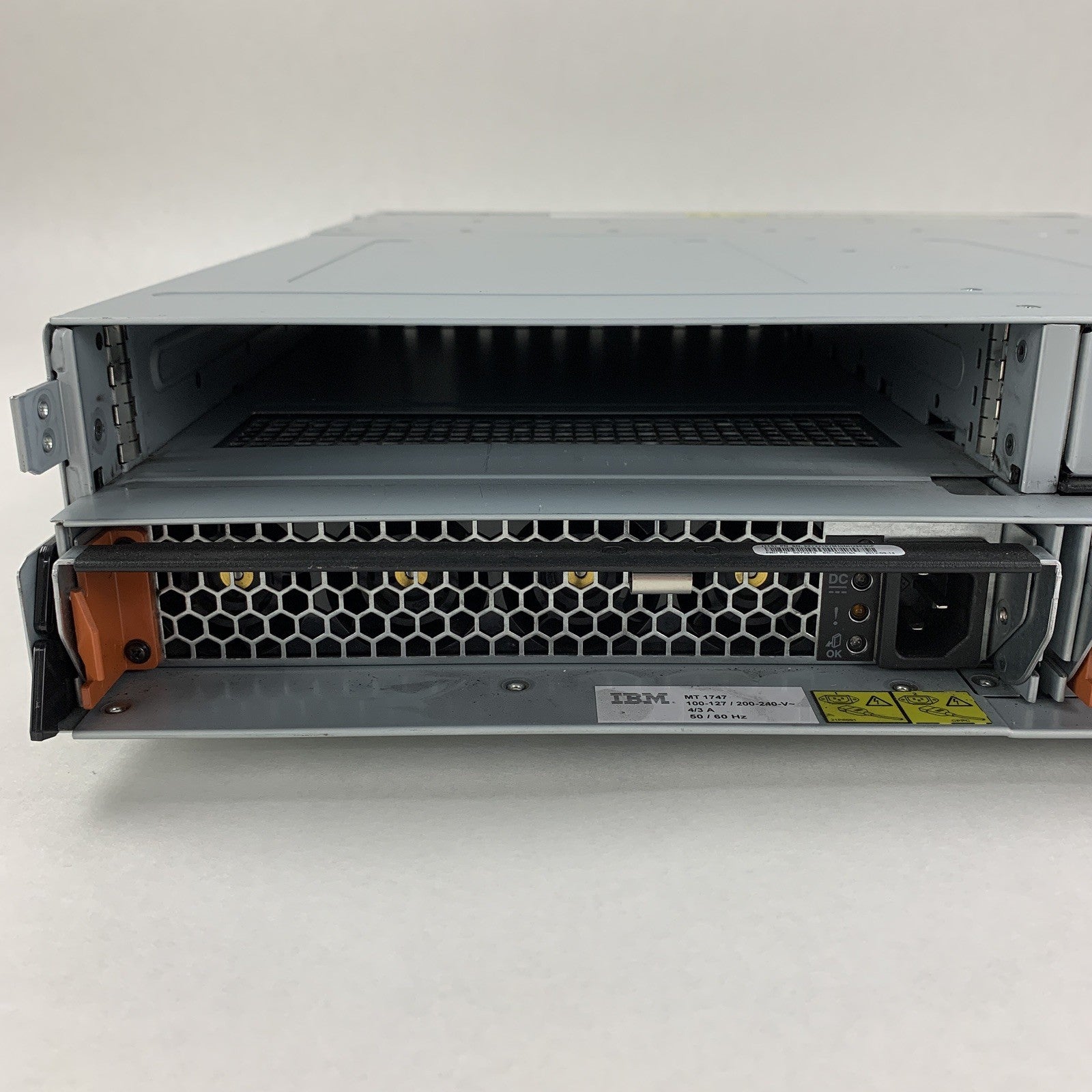 IBM 1747-HC2 69Y2921 170-6070-01 System Storage Enclosure Chassis 2x Power Supp