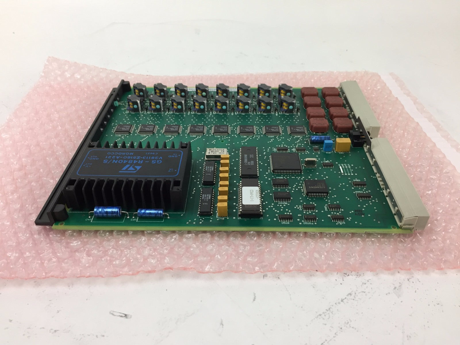 Siemens HiCom S30810-Q2117-X000 SLMS 30E6742 REV 7 Circuit Card