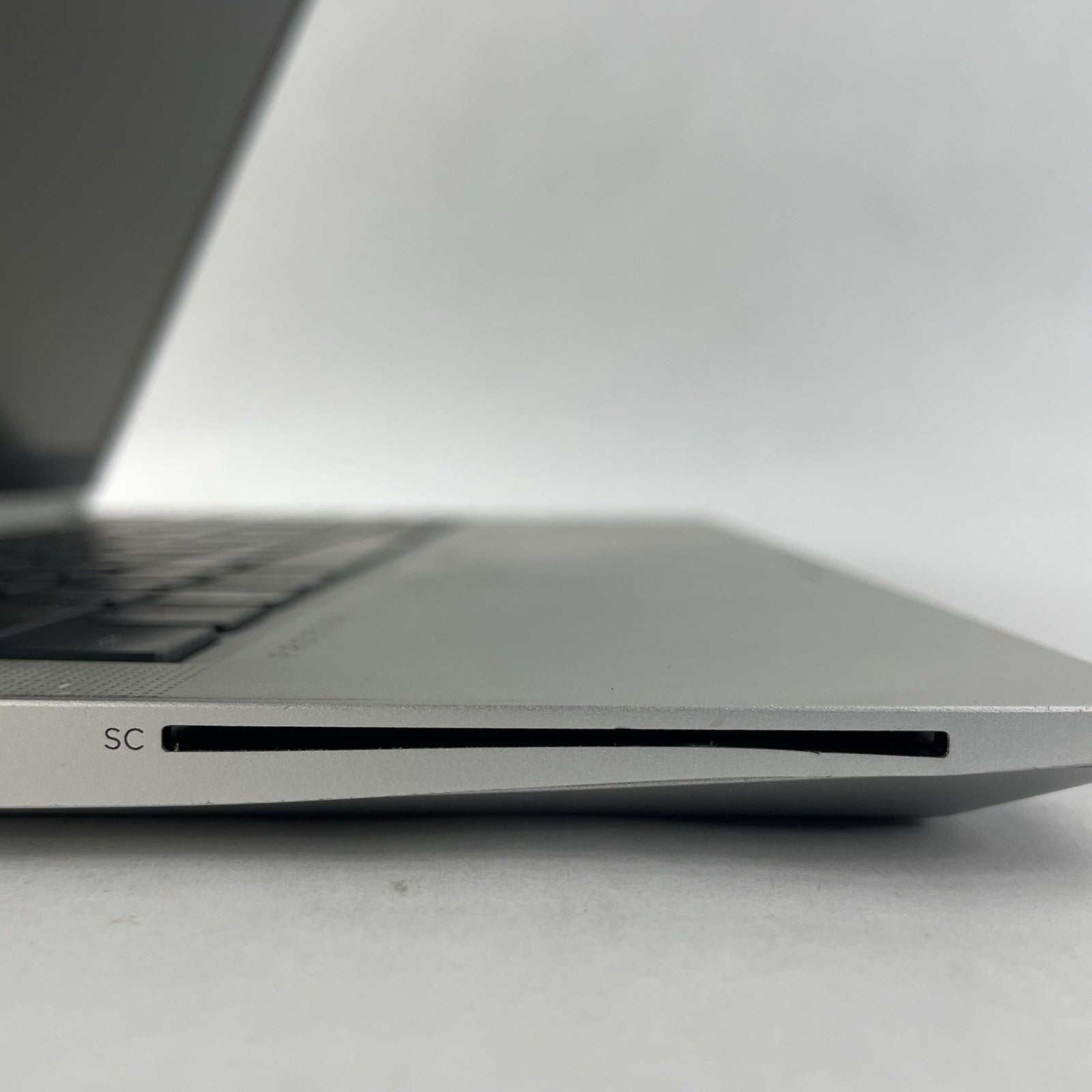 HP ProBook 630 G8 13.3" i7-1165G7 2.80 GHz 8 GB RAM No SSD/OS/AC - Dents4