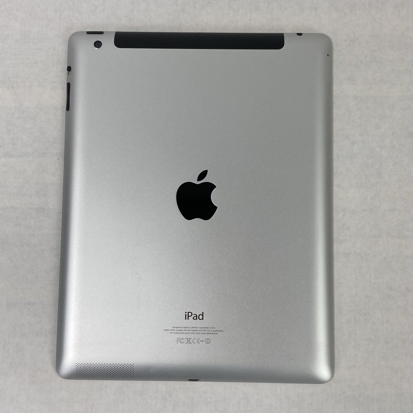 Apple iPad 4th Gen A1459 60GB 9.7" Wi-Fi Black IOS 10.3.3