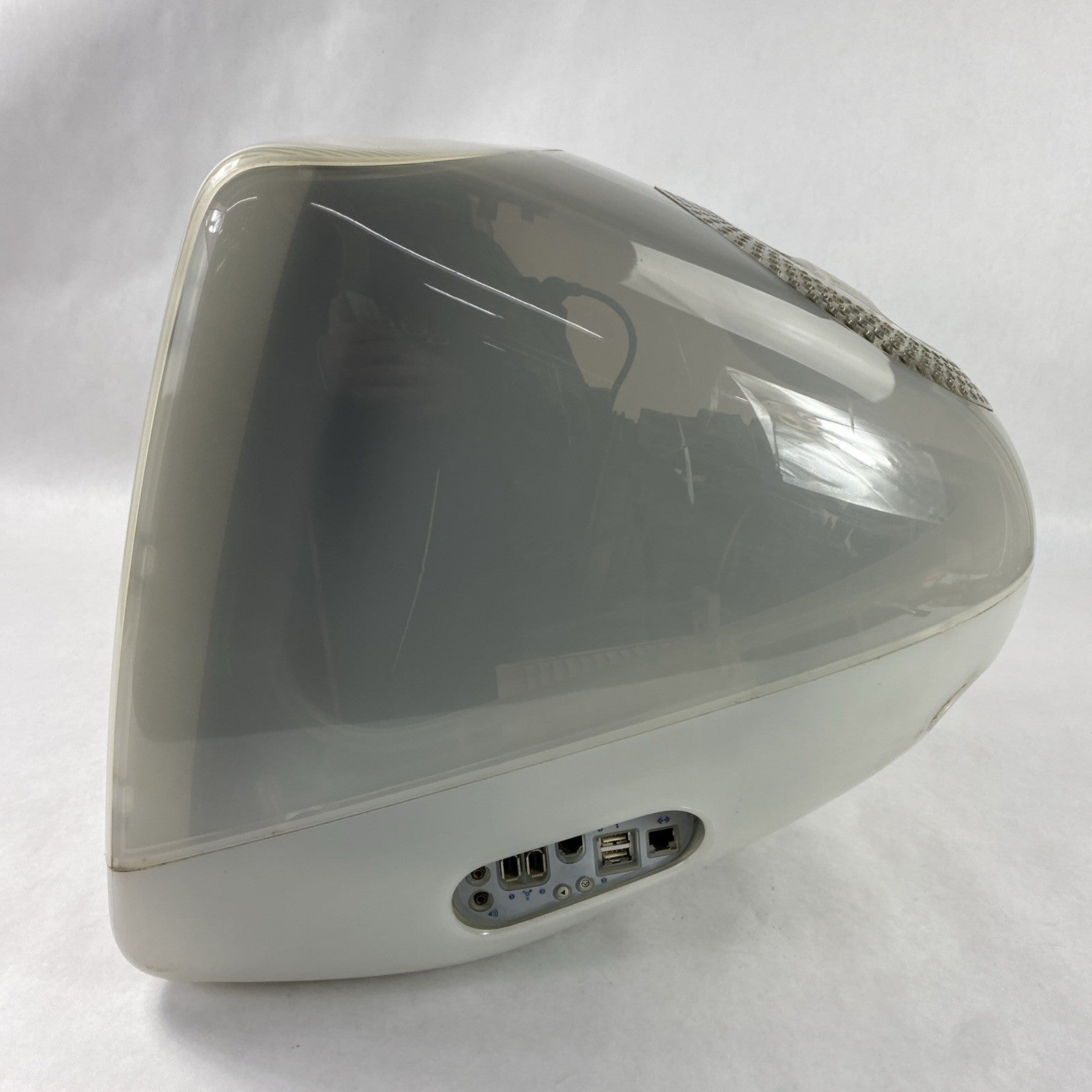 Apple M5521 iMac G3 DV SE Snow 2000 PowerPC 750 (G3) 500MHz 128 MB RAM No HDD/OS8