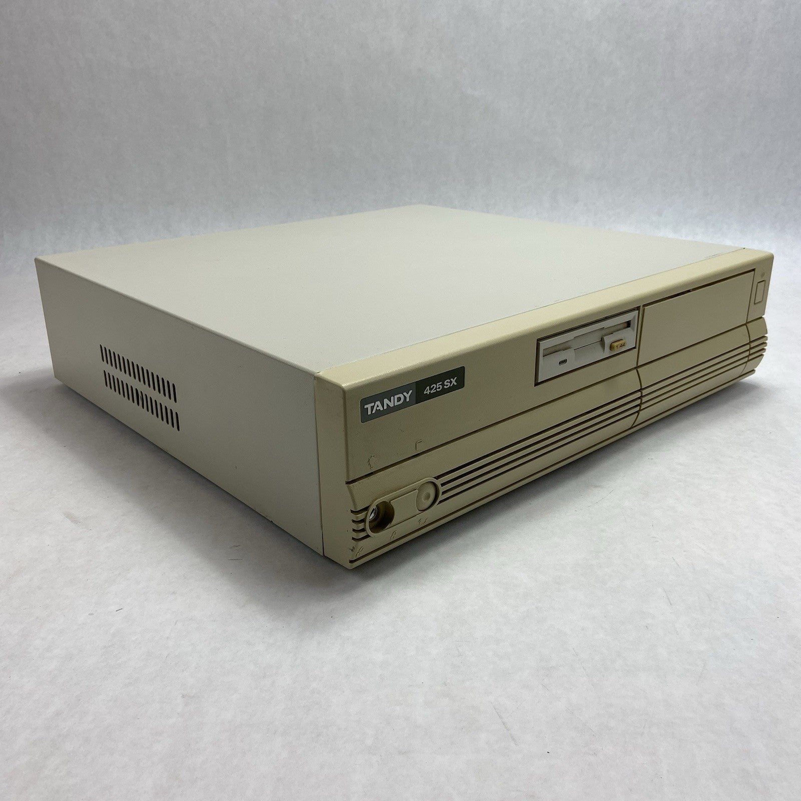 Tandy 425 SX DT Intel 80486SX + 487SX 25MHz 8MB RAM No HDD No OS Bad Batt Tested0