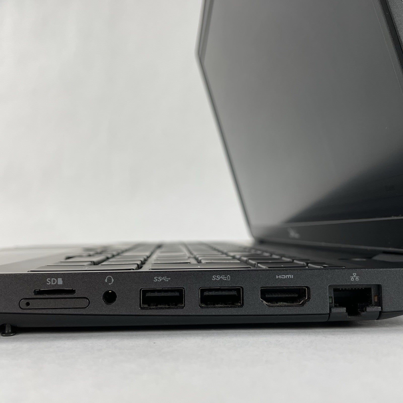 Dell Latitude 5410 15.6" i7-9850H 2.60 GHz 8 GB RAM No SSD/OS/AC9