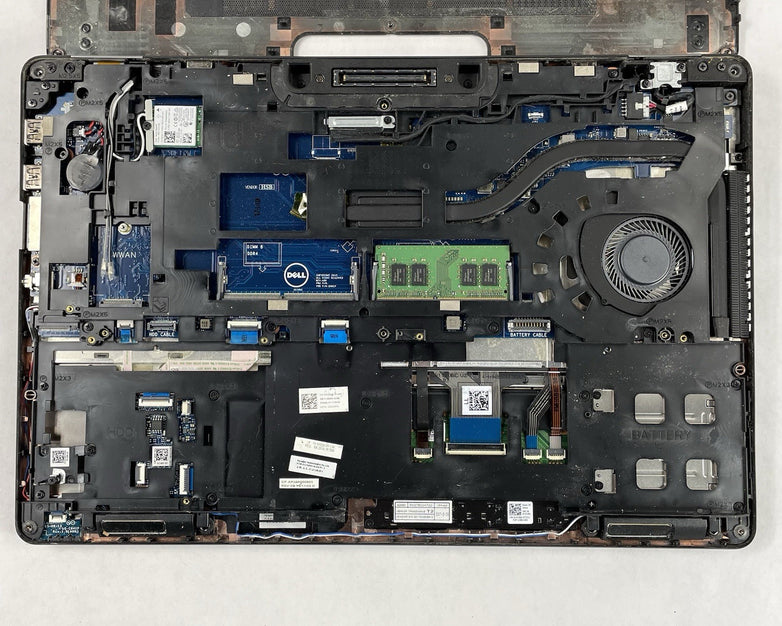 Dell Latitude E5570 15.6" Core i5-6300U 2.40 GHz 8 GB RAM No SSD No OS No Batter