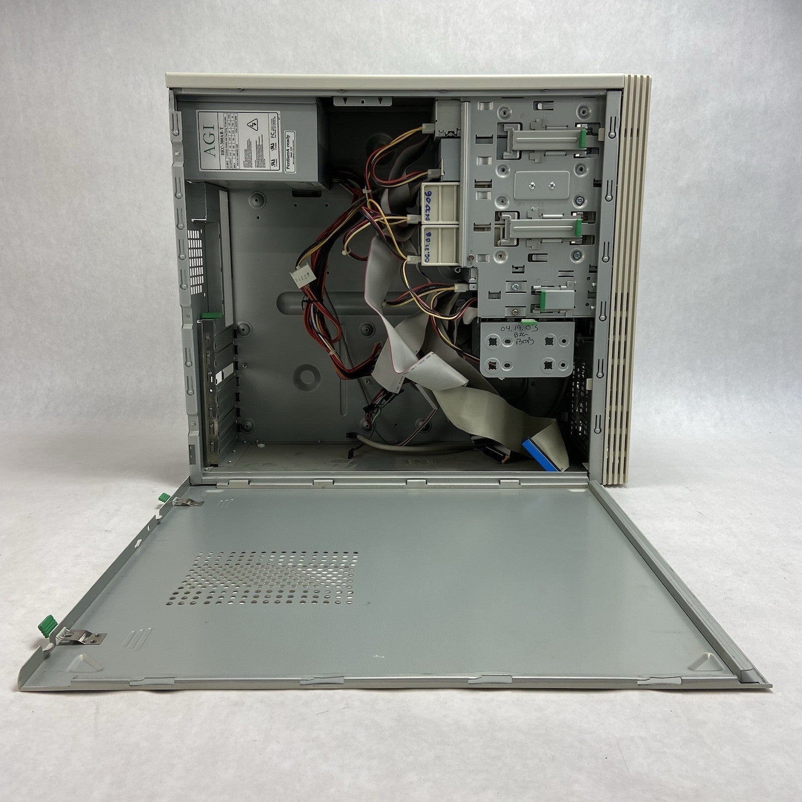 Unbranded Beige Mid Tower ATX Computer Case AGI HEC-300AR-T 300W PSU7