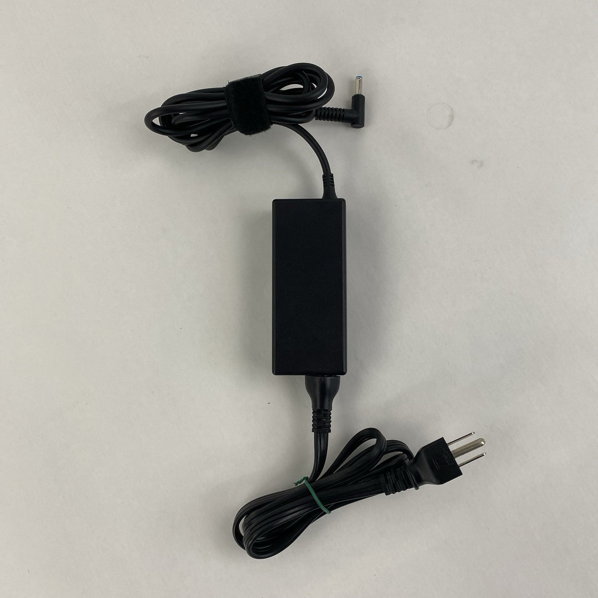 HP PPP0009D 65W 19.5V 3.33A Tiny Blue Tip AC Adapter - Lot of 72