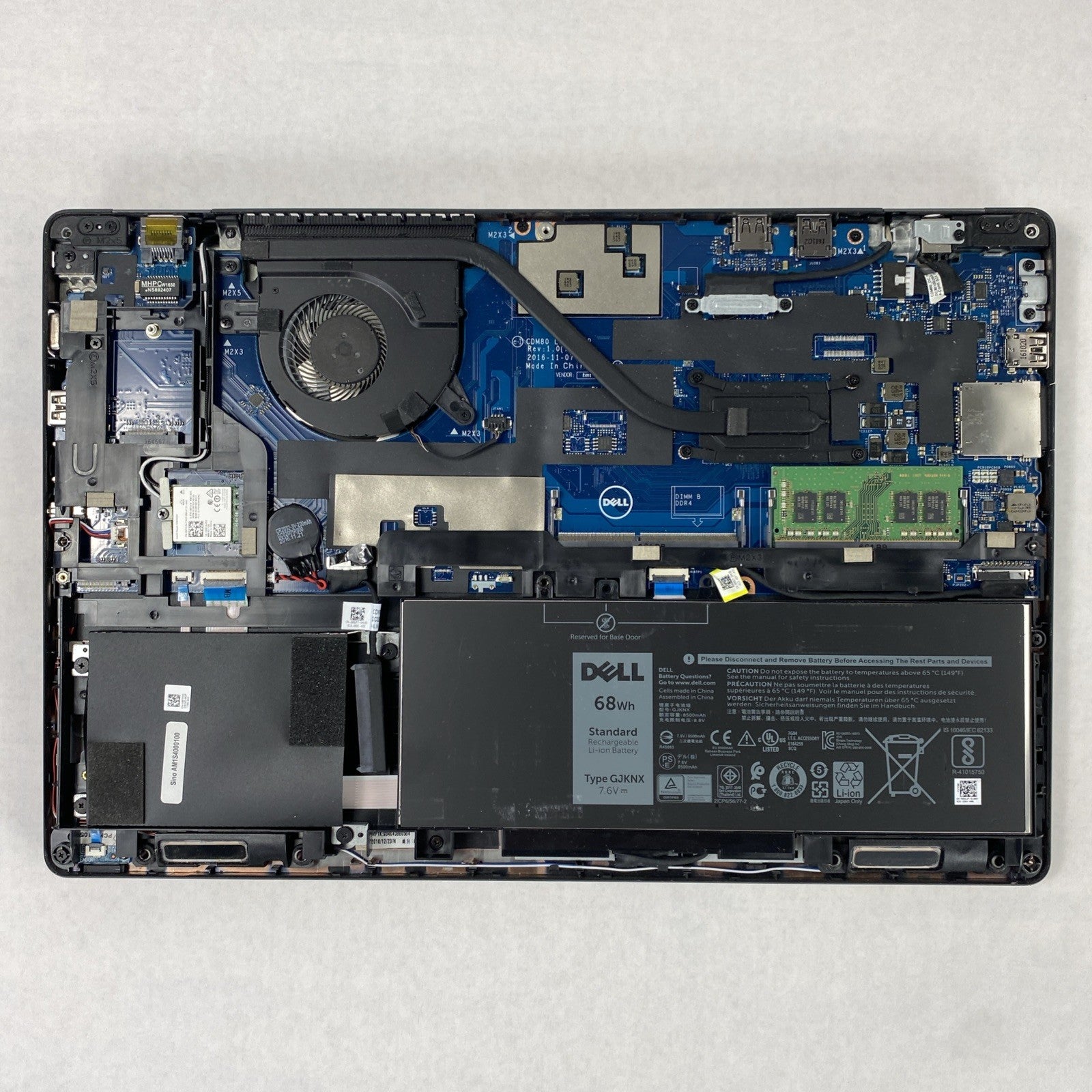 Dell Latitude 5580 Intel Core i5-7300U 2.60 GHz 8 GB RAM 15.6" No HDD No OS