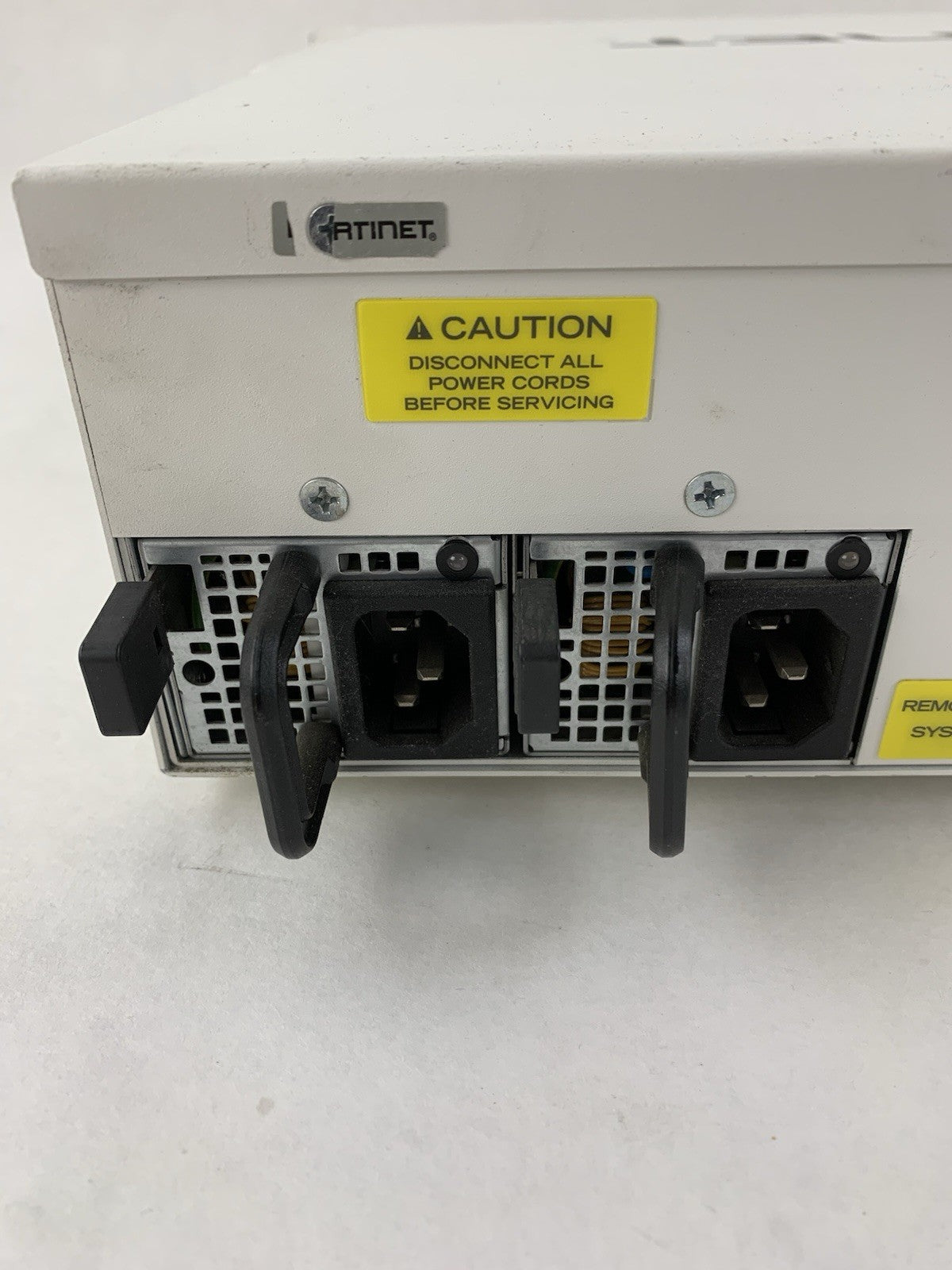 Fortinet FortiSandbox 1000D FSA-1000D-USG No HD No OS