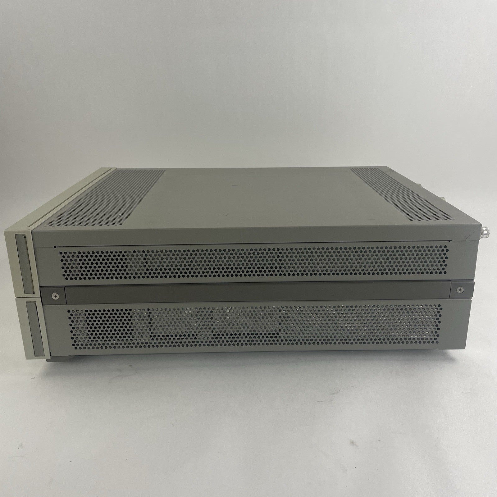 Agilent N3300A Electronic Load Mainframe 2x N3306A Module - Needs Calibration9