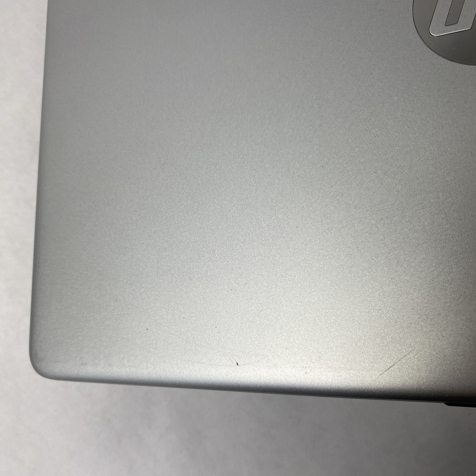 HP Laptop 15-dy1043dx 15.6" Touch Core i5-1035G1 1.00 GHz 16 GB RAM No SSD No OS