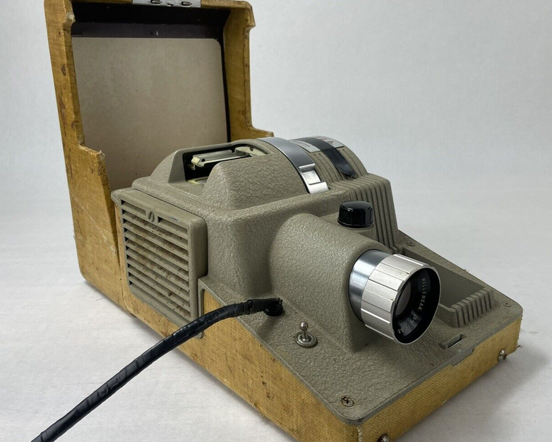 Revere P-444 Slide Projector With Case - Untested Parts Only