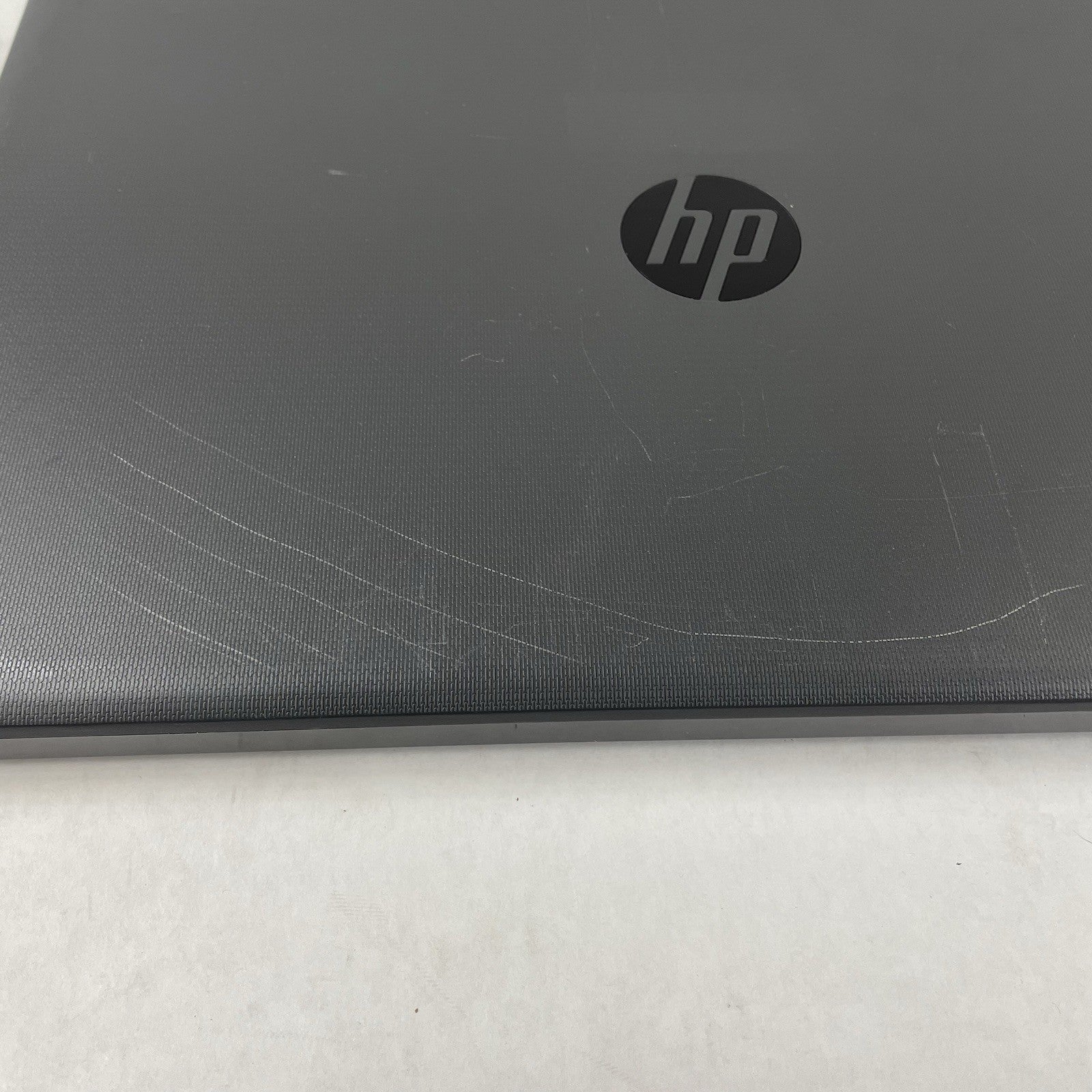 HP 255 G7 15.6" Ryzen 3 2200U 2.50 GHz 8 GB RAM No SSD/OS/AC - Scratched12