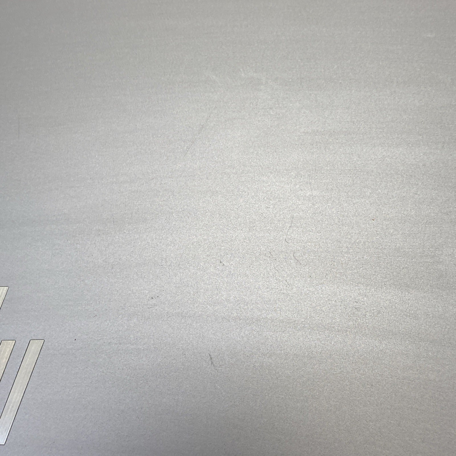 HP ZBook 15 G5 Intel Core i7-8750H 2.20 GHz 16 GB RAM 15.6" No HDD No OS