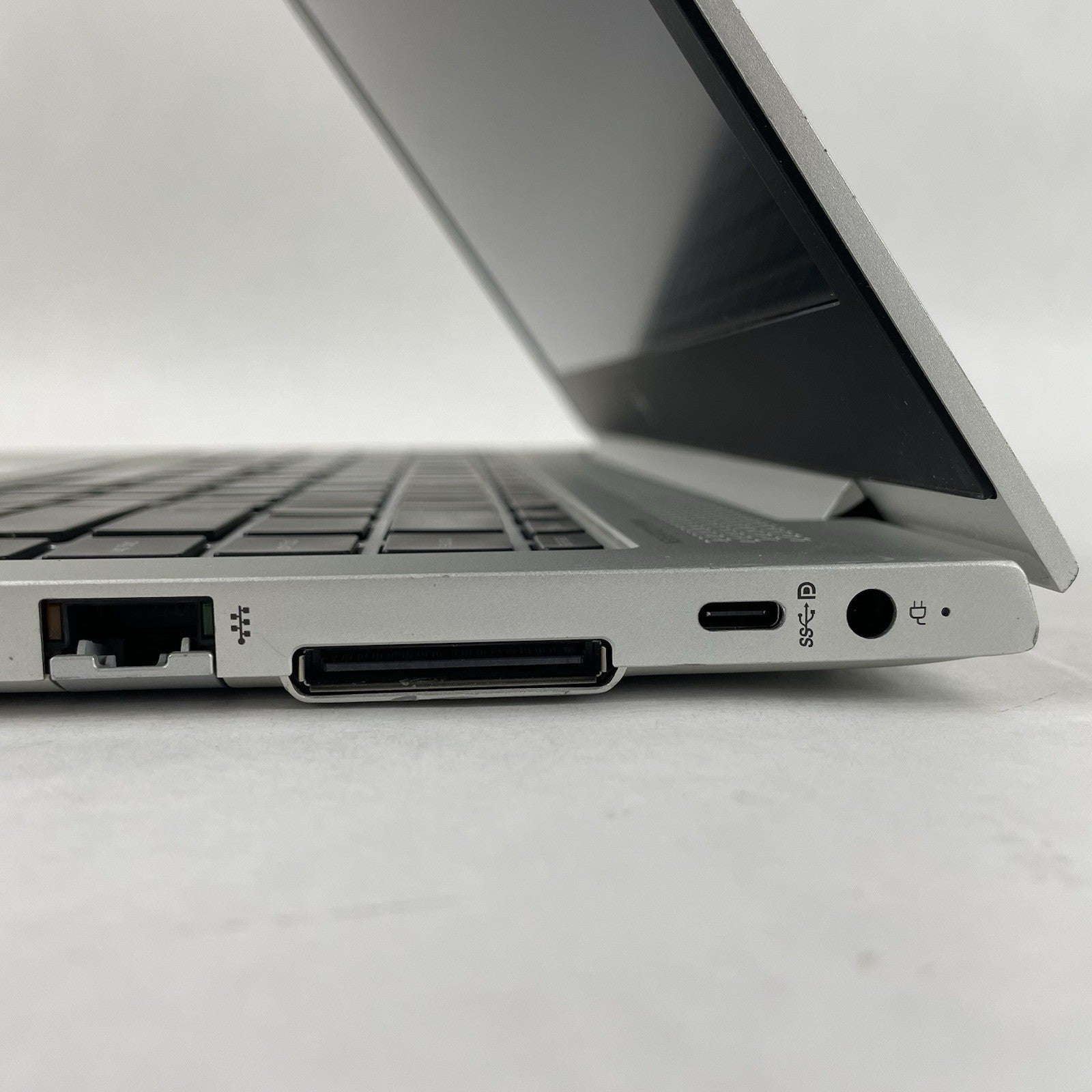 HP MT44 Thin Clinent 14" AMD Ryzen 3 Pro 2300U 2.00 GHz 8 GB RAM No SSD/OS/AC7