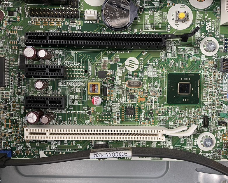HP EliteDesk 800 G1 MT i7-4790 3.60 GHz 8 GB RAM No HDD/OS