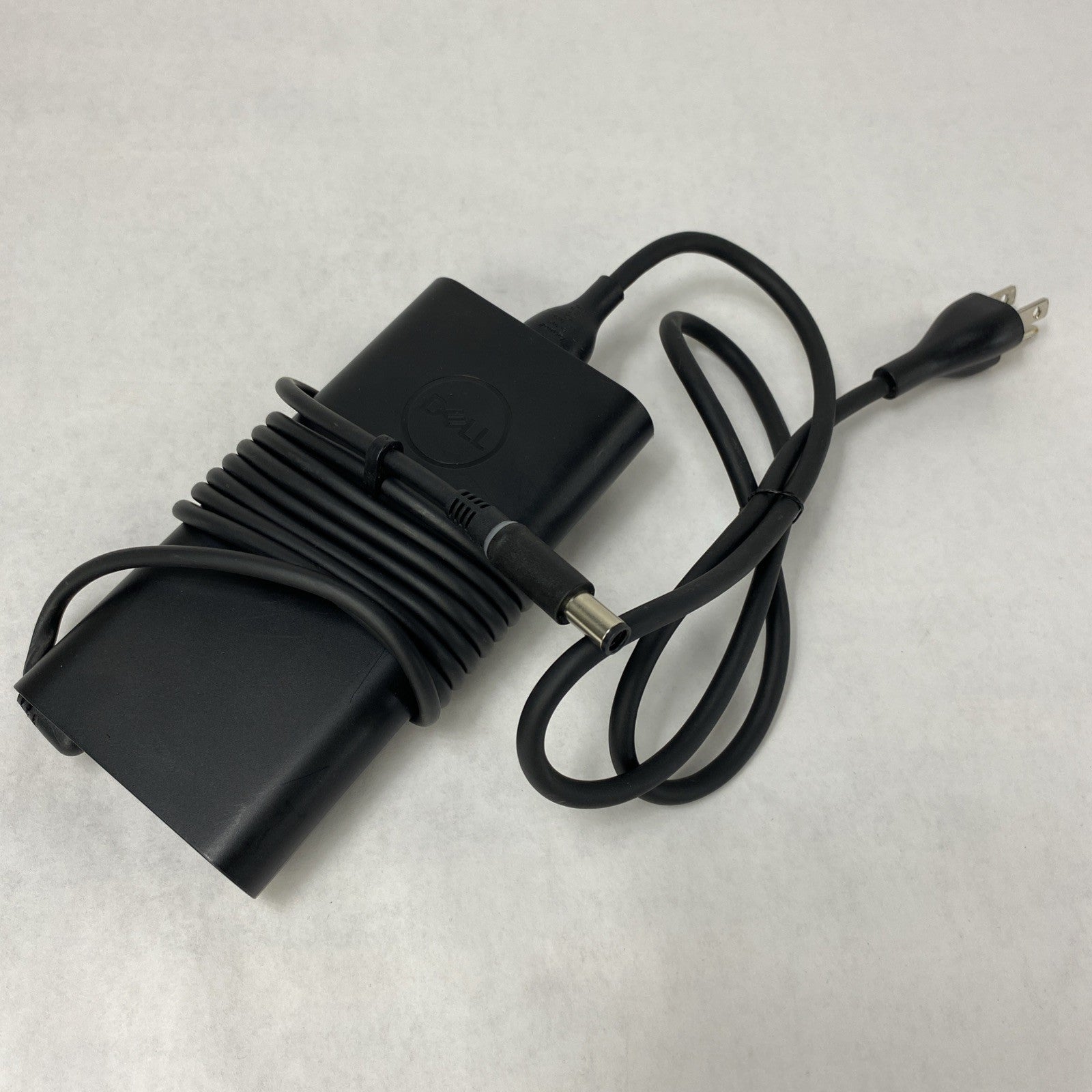 Dell LA240PM200 19.5V 12.31A 240W AC Adapter0