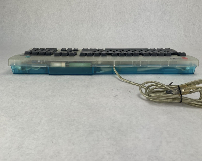 Macally iKey Wired USB Keyboard