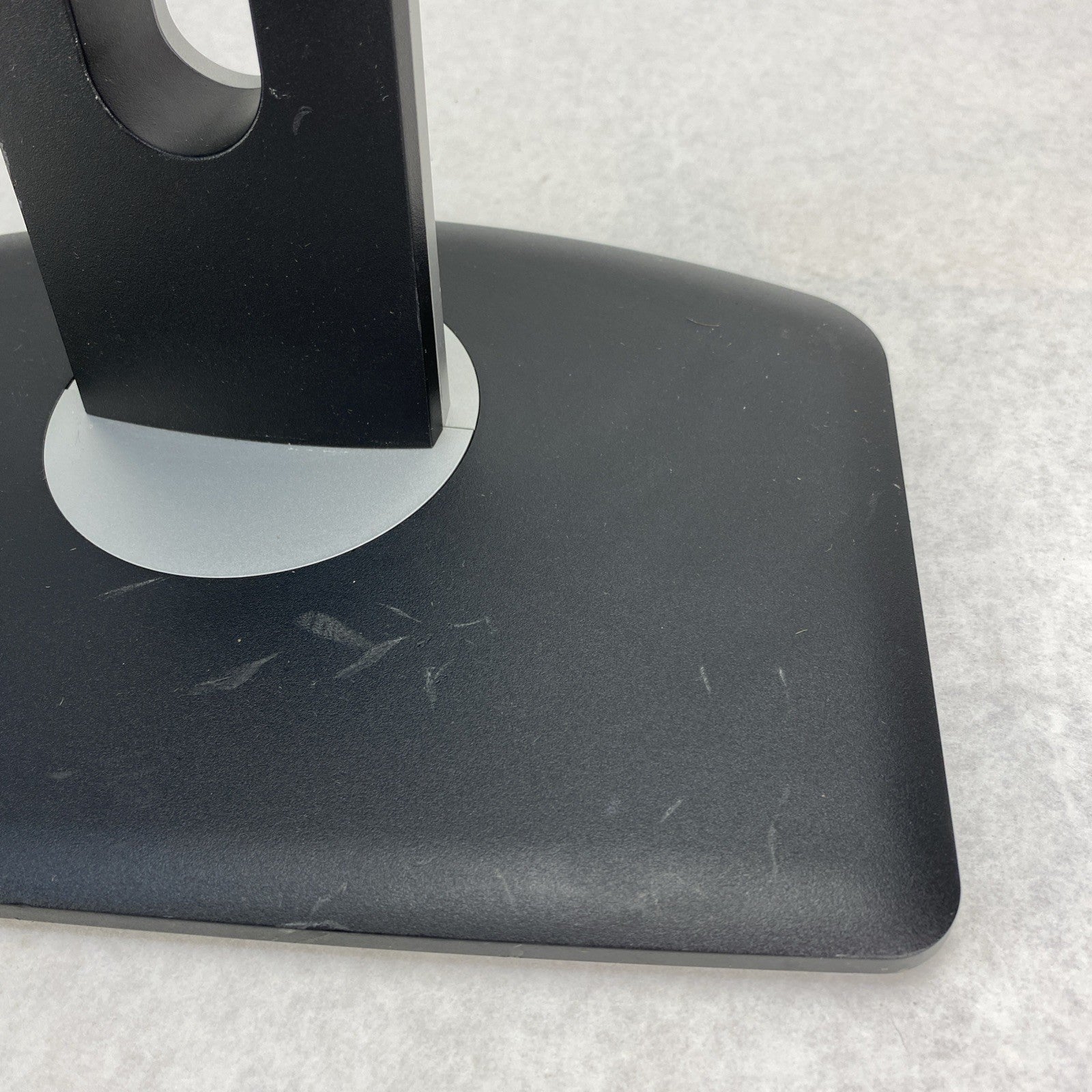 Dell P1913/P1913Sf 19" Monitor Stand - Rotates And Tilts4
