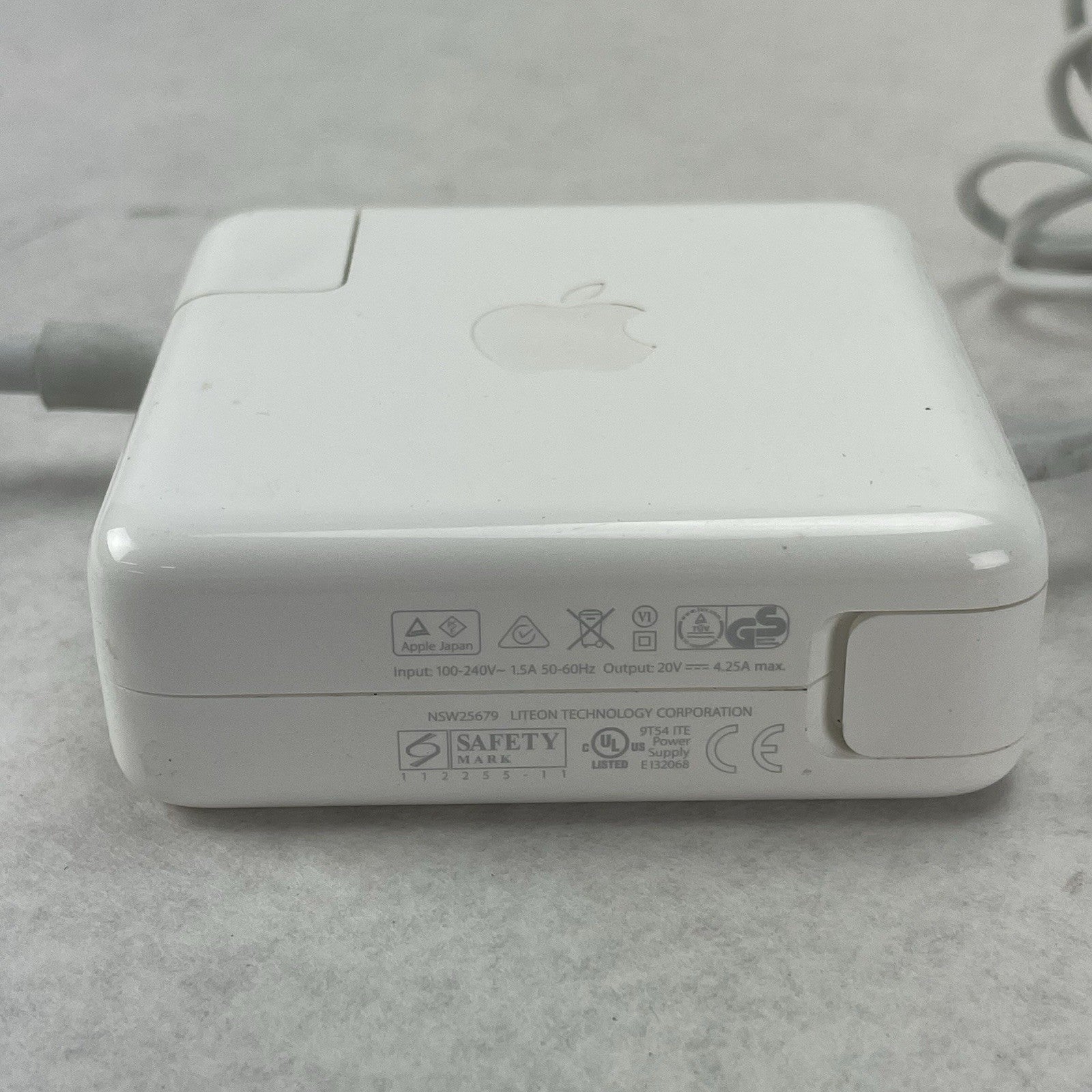 Apple A1424 OEM 85W MagSafe 2 Adapter Charger4