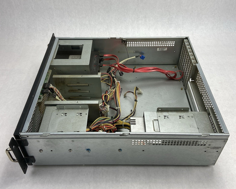 InWin R-Series IW R-300 3U RackMount Server Chassis EMACS P2H-5500V 500W PSU