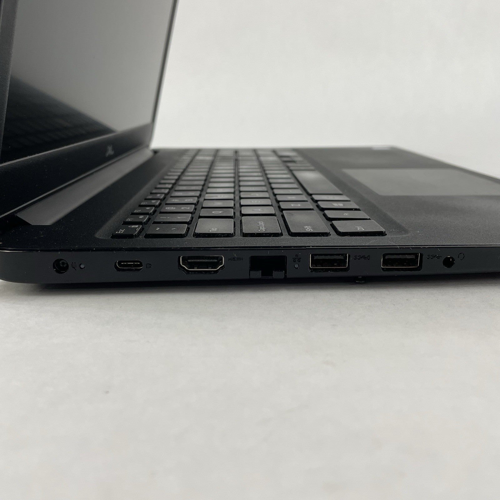Dell Latitude 3500 15.6" i5-8265U 1.60 GHz 8 GB RAM No SSD/OS/AC - Worn Keys5