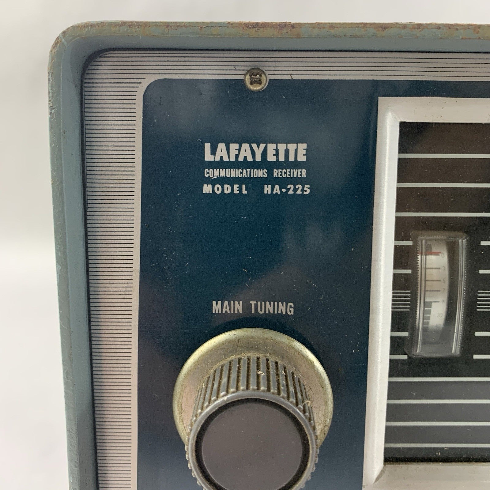 Lafayette HA-225 Communications Receiver - Parts or Repair No Antenna No Signal3