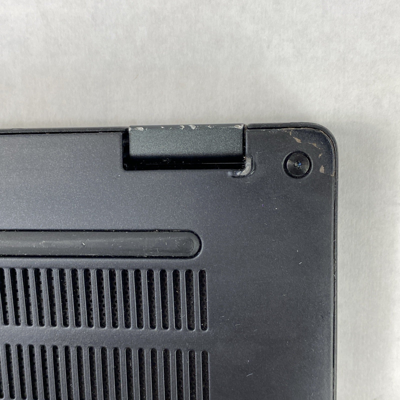 Dell Latitude 7390 2 in 1 13.3" Touch i3-7130U 2.7 GHz 4GB RAM No Battery/HDD/OS