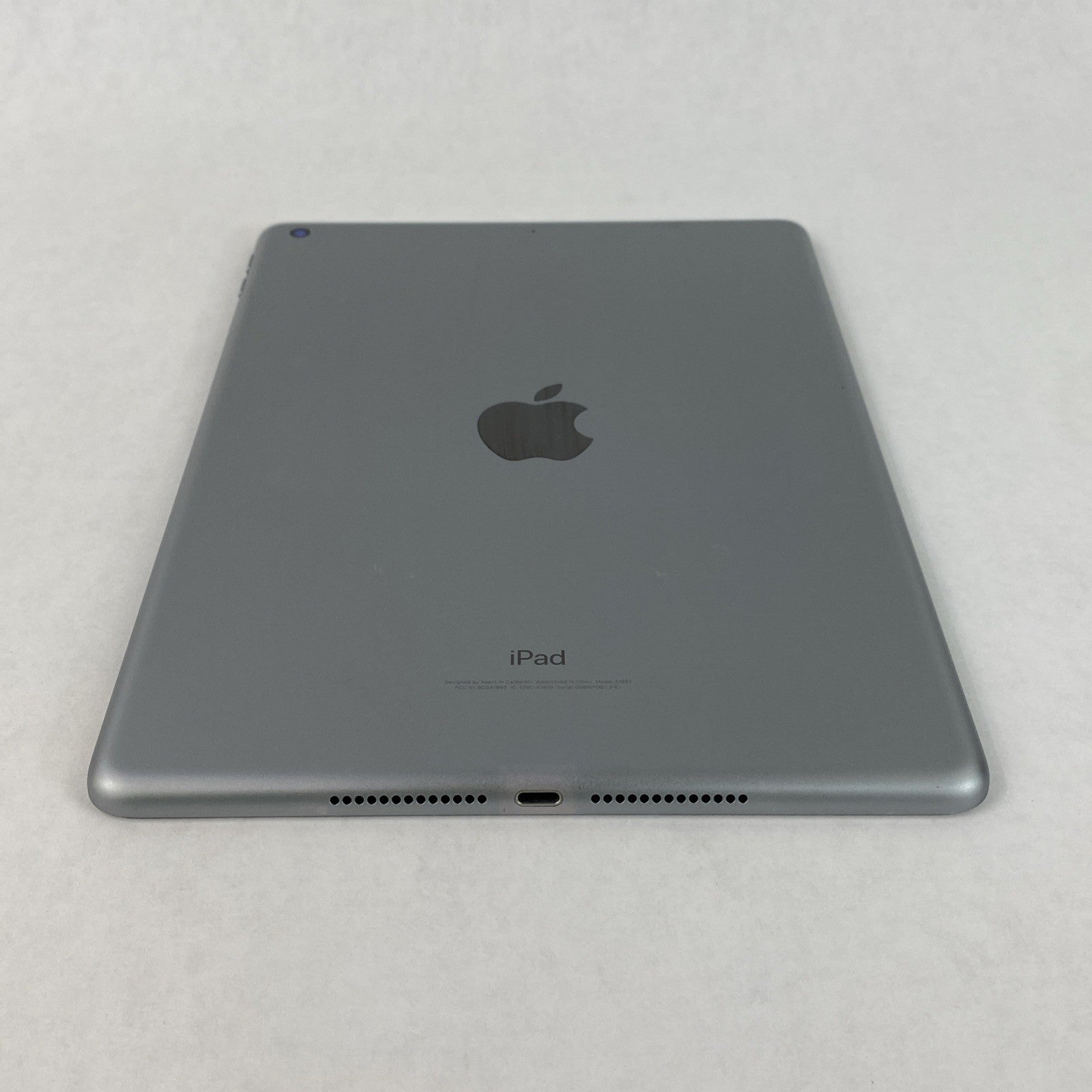 Apple iPad 6th Gen A1893 32GB 9.7" Retina Wi-Fi Space Gray IOS 17.7.1016