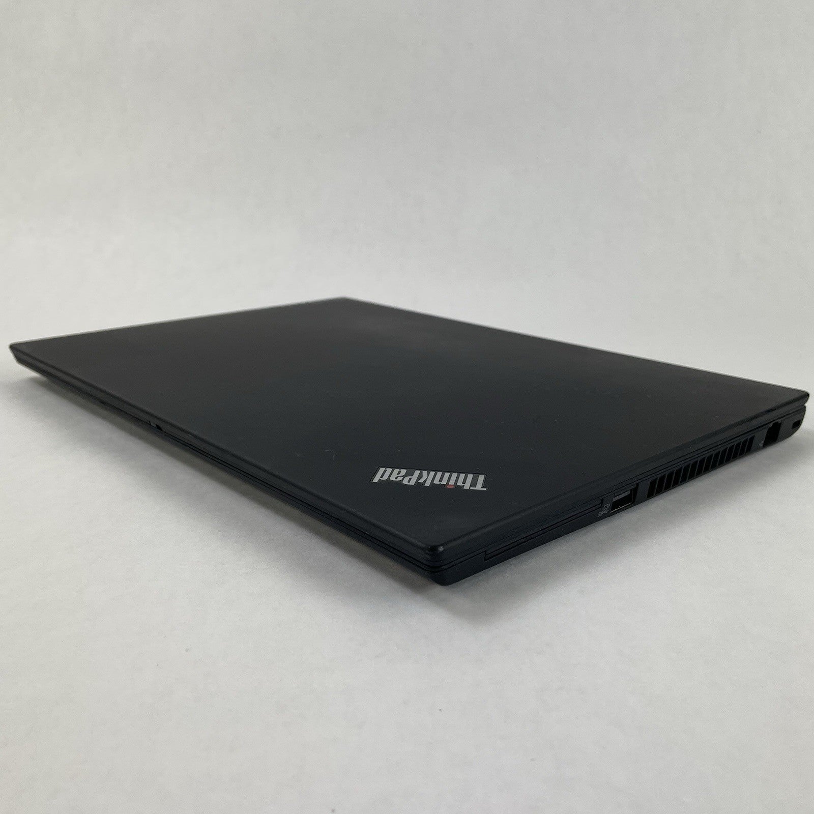 Lenovo ThinkPad T14 Gen 2a 14" Ryzen7 Pro 5850U 1.90 GHz 16 GB RAM No SSD/OS/AC11