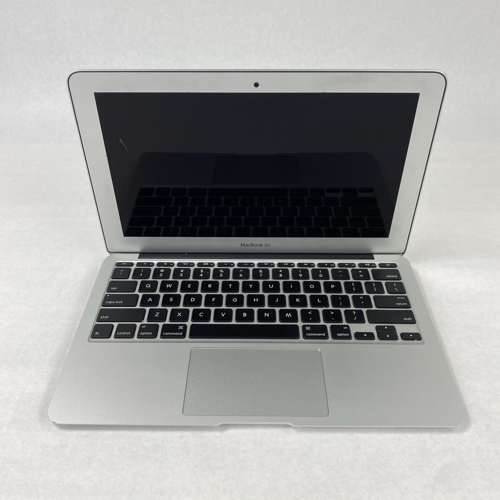 Apple A1465 MacBook Air 2013 11" 1.3Ghz i5 4GB RAM 120GB SSD macOS 11.7.1